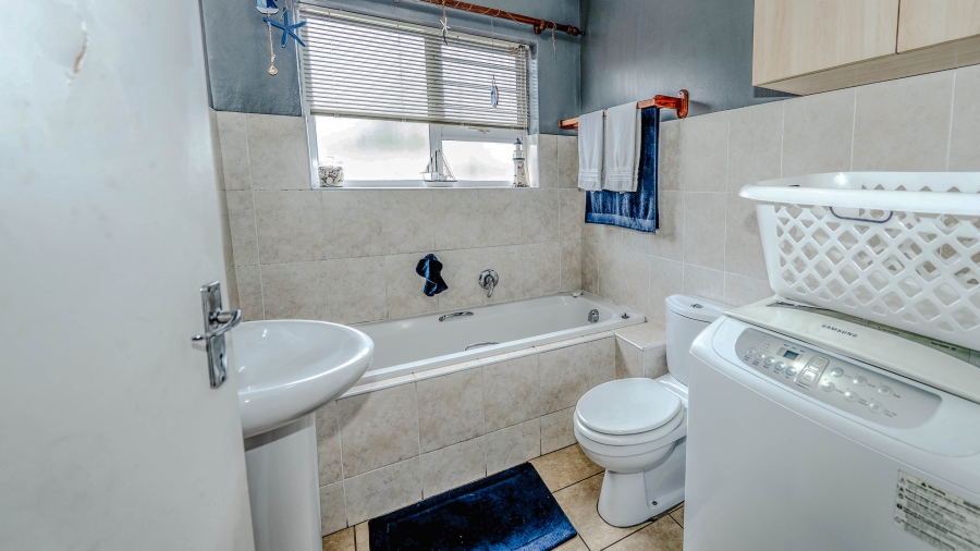 3 Bedroom Property for Sale in Zonnendal Western Cape